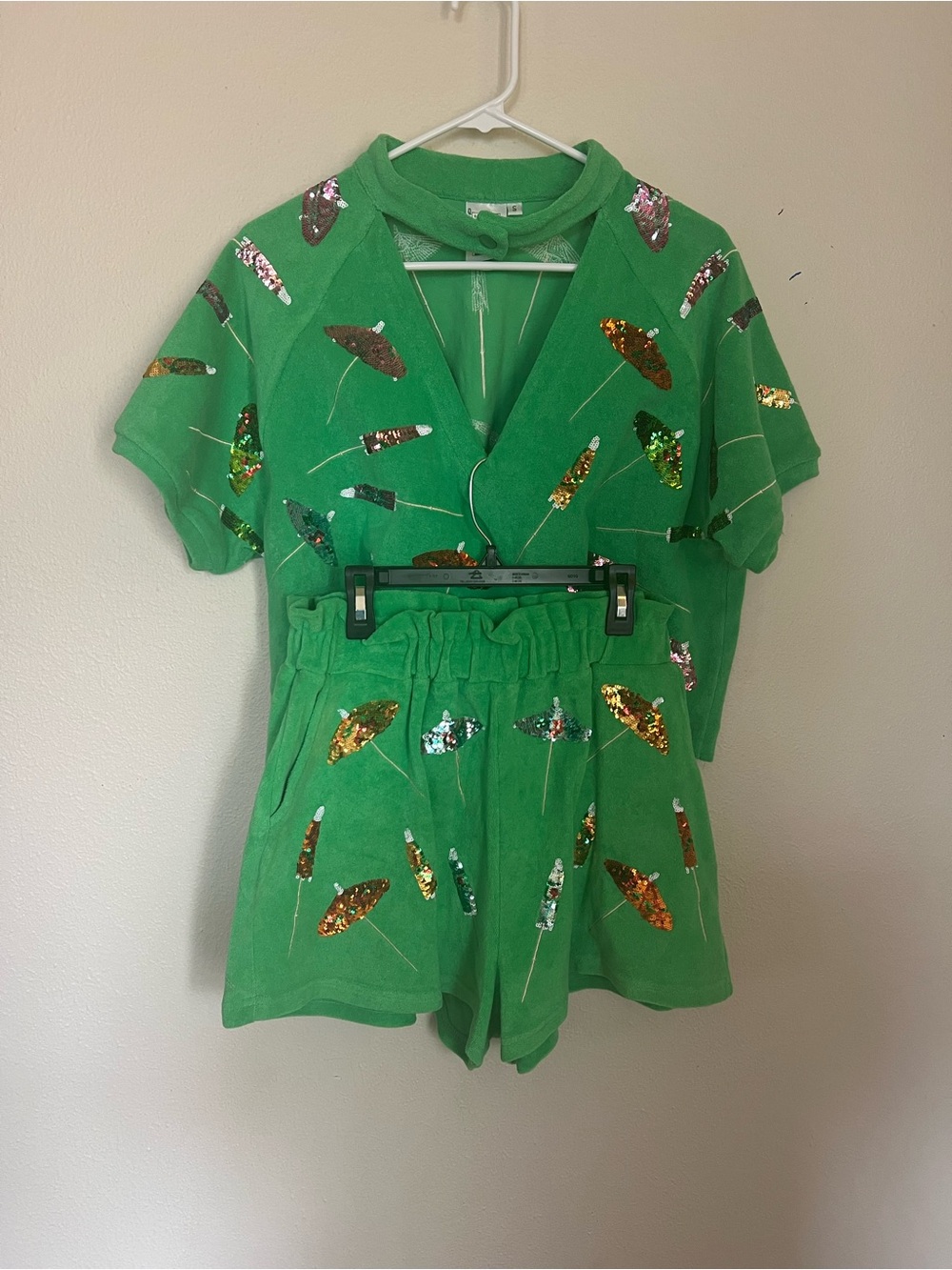 Queen of Sparkles Green Cocktail Umbrella Sequin 2 Piece Set